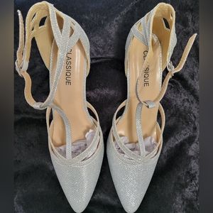 Classique Stacia Silver Evening Shoe Size 10-M Never Worn